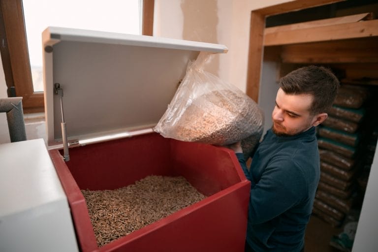 Pelletkessel Beschickung